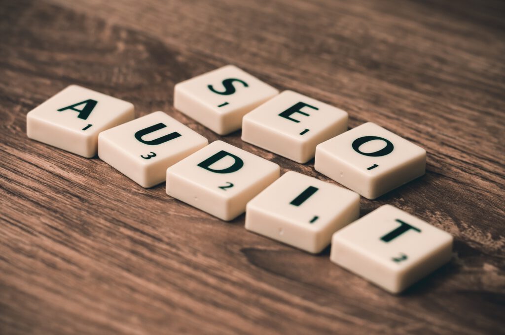 Ein SEO-Audit kann dabei helfen, alle technischen und inhaltlichen Optimierungspotenziale einer Webseite zu identifizieren und zu priorisieren.